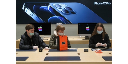 Russia's Supreme Court refused to ban the sale of Apple phones across the country